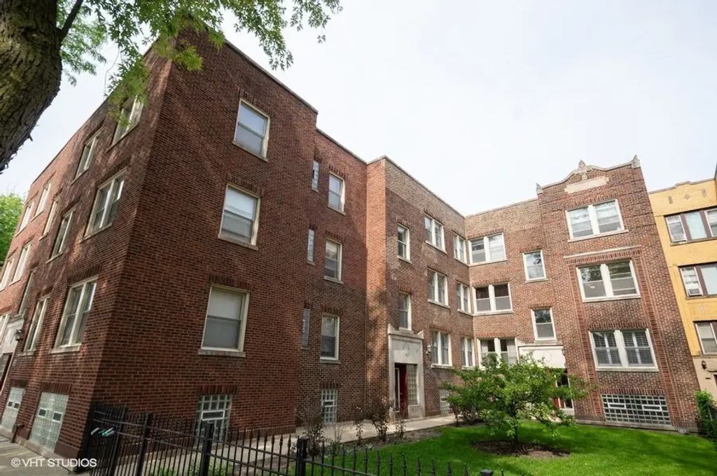 2013 N Leavitt Street 2, Chicago