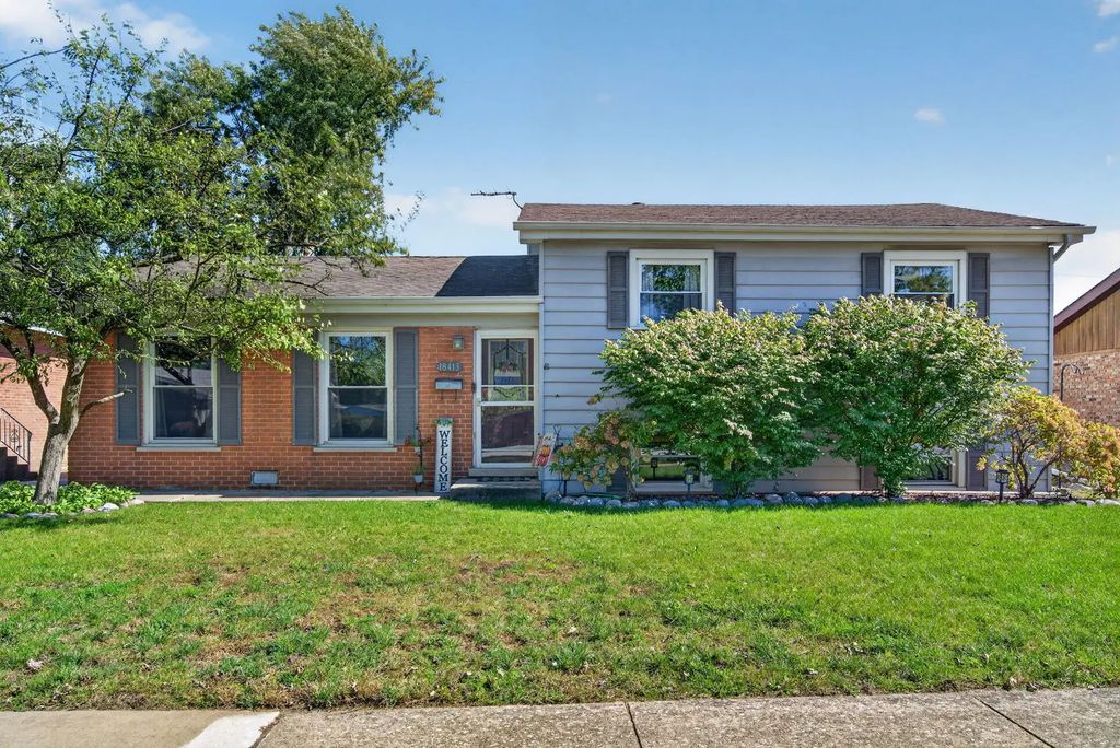 18413 Hood Avenue, Homewood