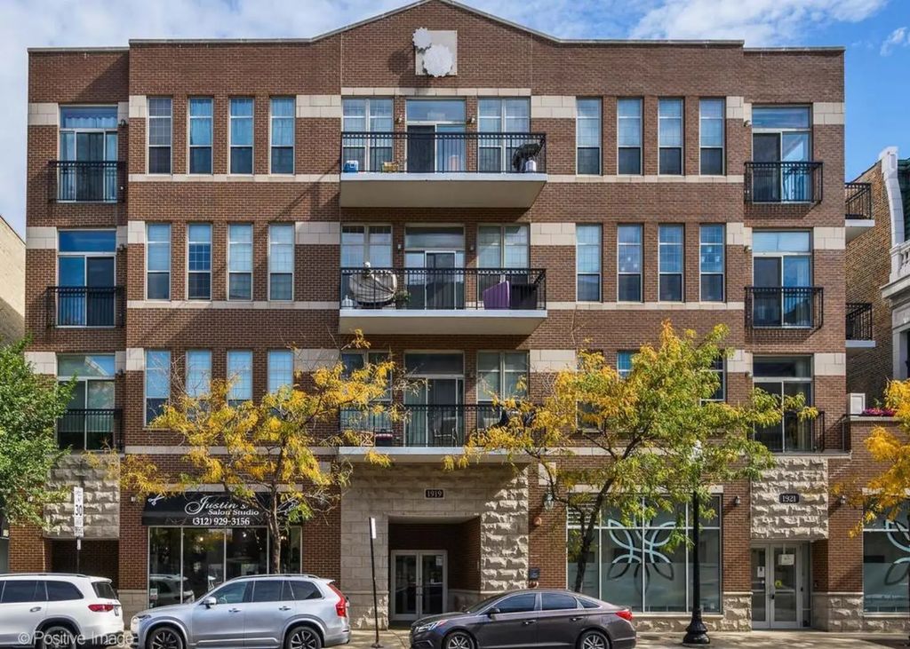 1919 S Michigan Avenue 302, Chicago