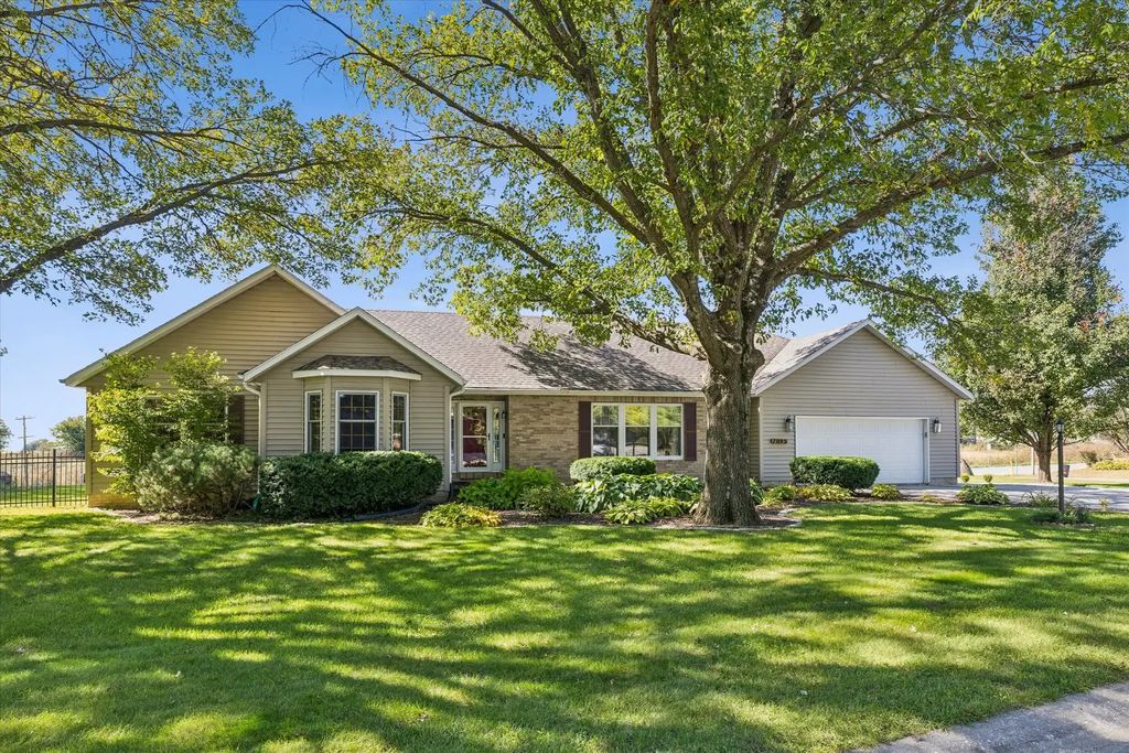 7095 Holdorf Drive, Blue Grass