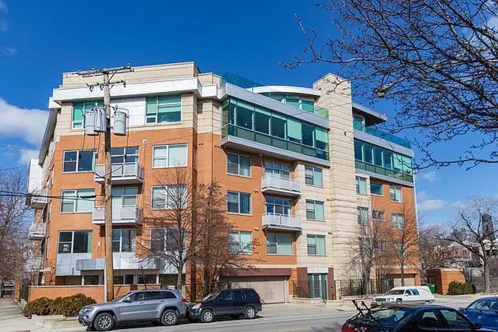 914 W Hubbard Street 105, Chicago