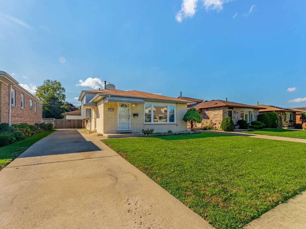 7832 Lamon Avenue, Burbank