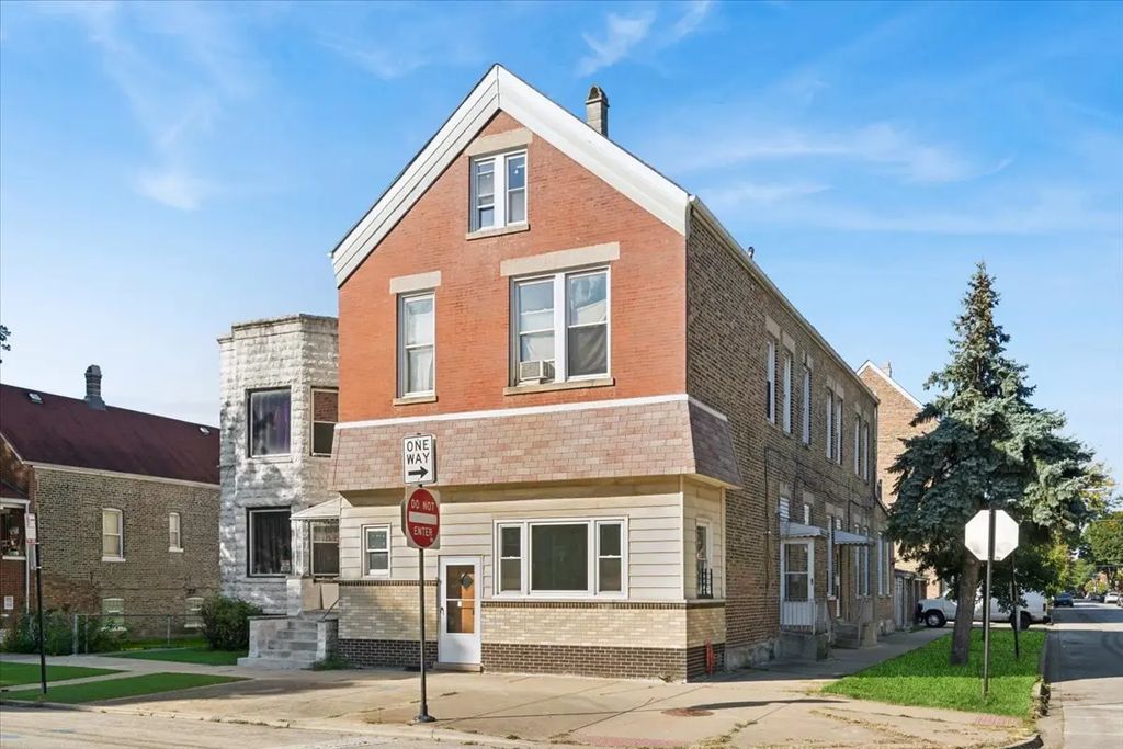 3700 S Honore Street, Chicago