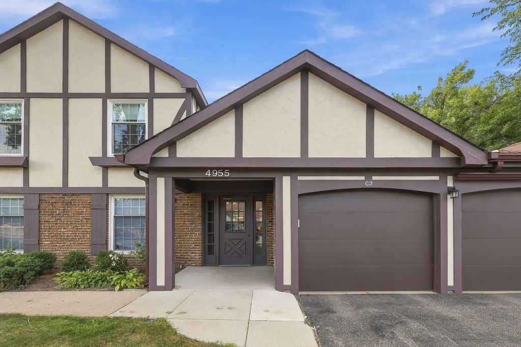 4955 Kimball Hill Drive C2, Rolling Meadows