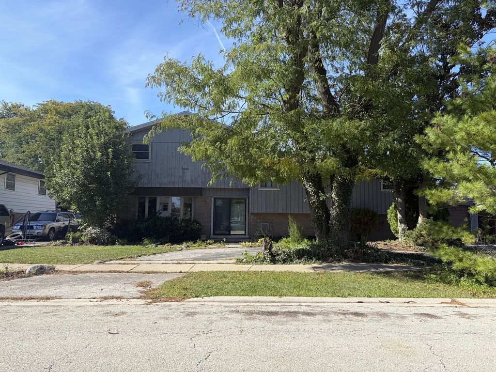 8408 Neenah Avenue, Burbank