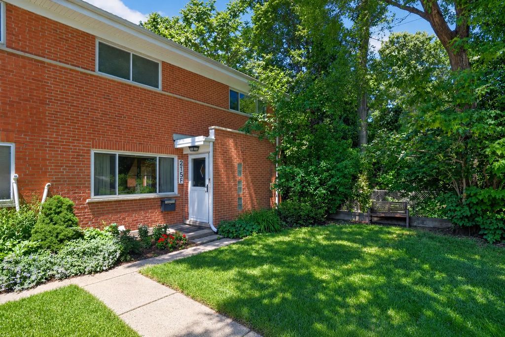 215 Dodge Avenue F, Evanston