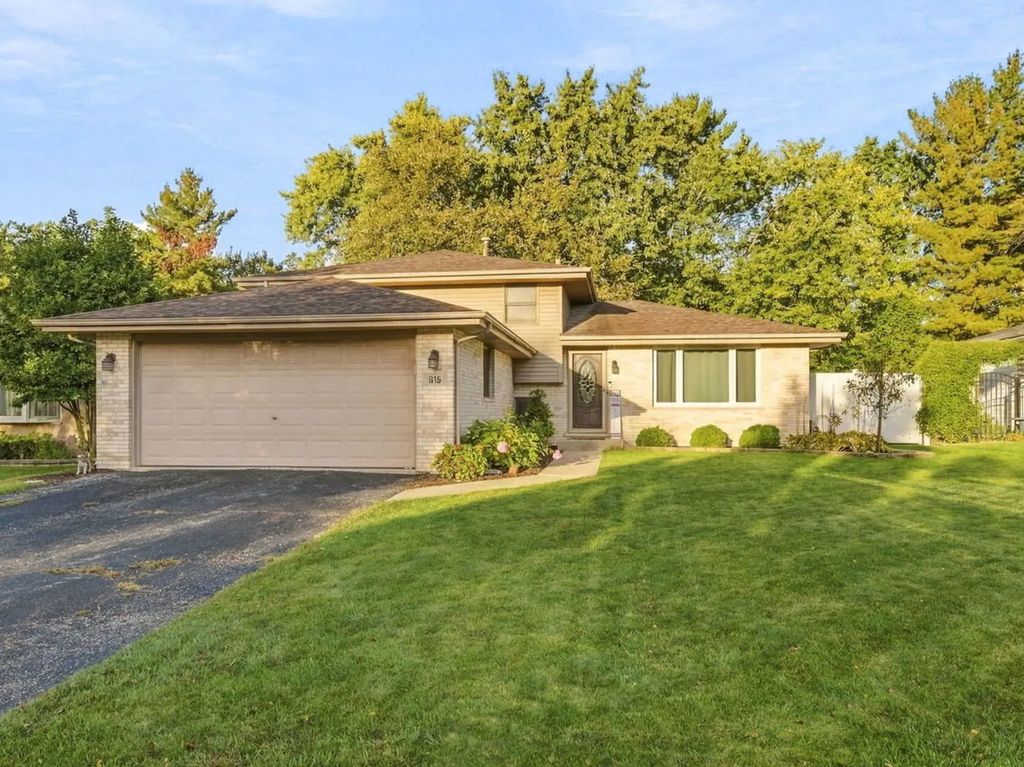 815 Pine Needle Lane, Joliet