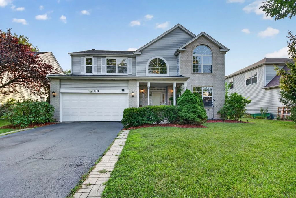 1913 Windstone Drive, Plainfield