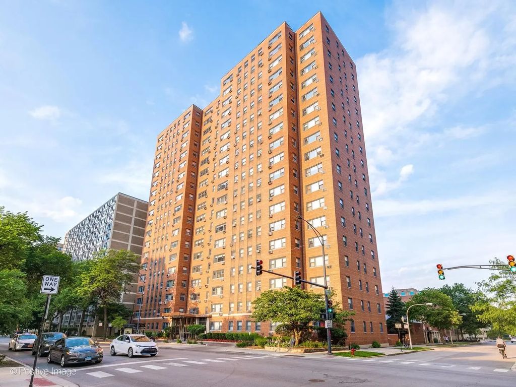 2909 N Sheridan Road 1907, Chicago, 60657