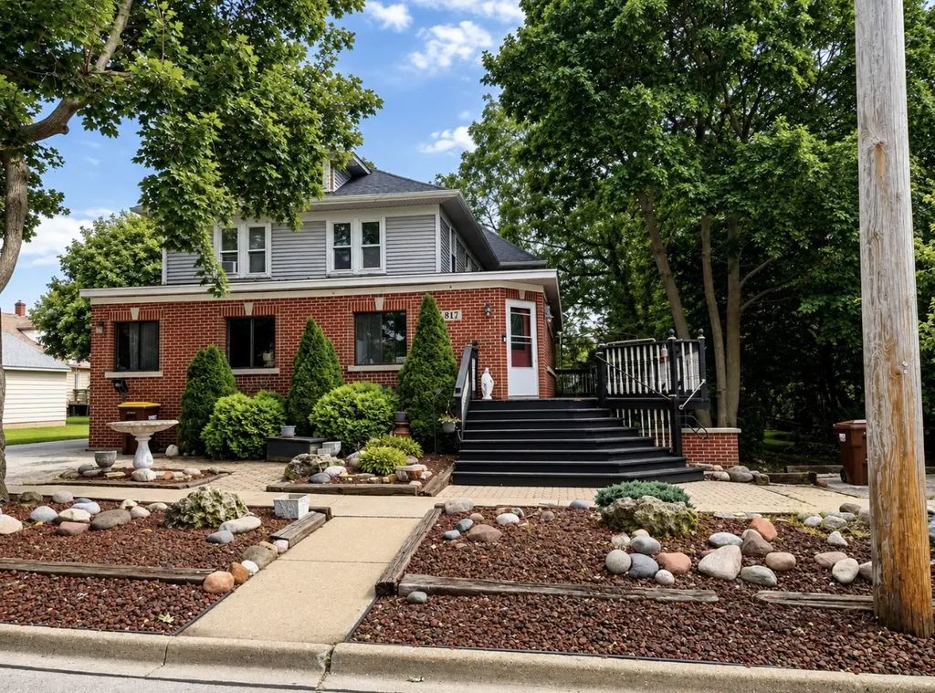 817 Blakely Street, Woodstock