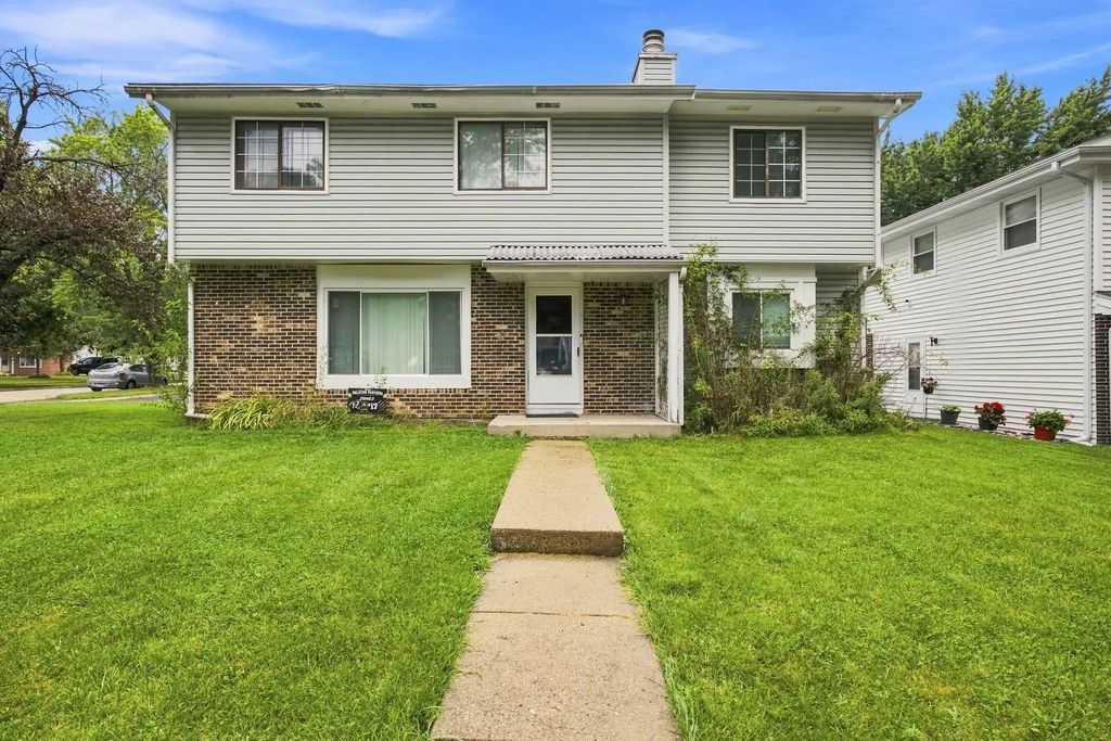 2714 Lydia Street, Waukegan