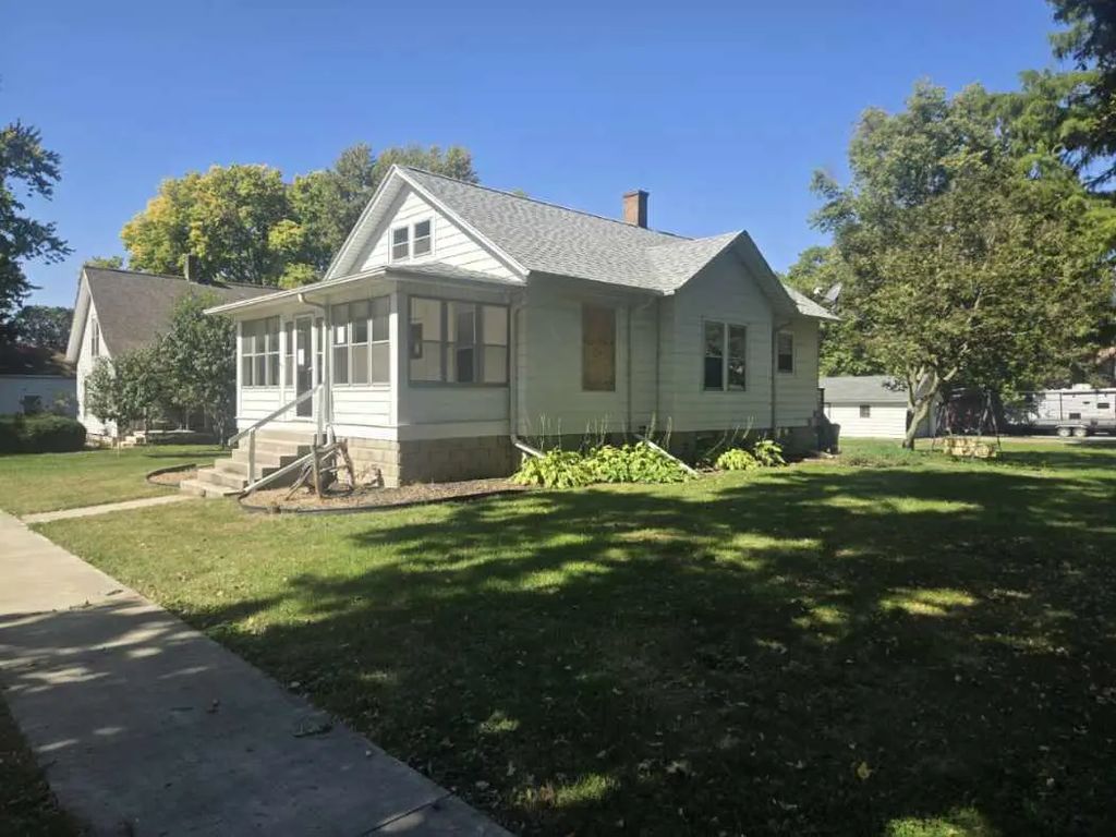 100 W Charles Street, McLean