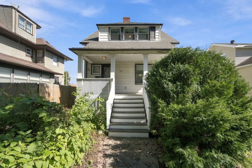 623 S 17th Avenue, Maywood