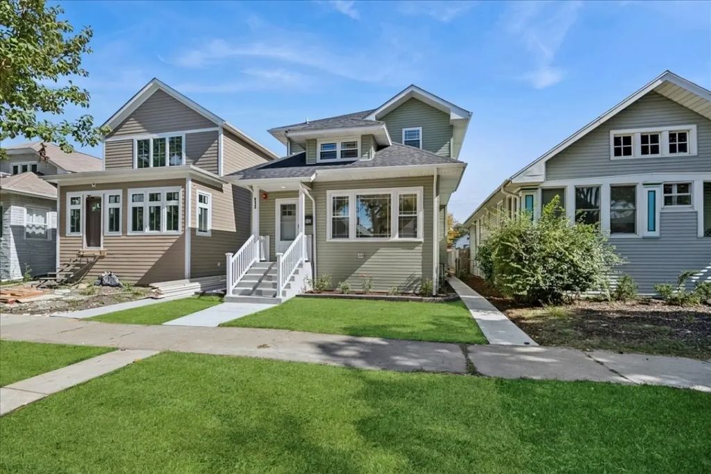 912 N Humphrey Avenue, Oak Park