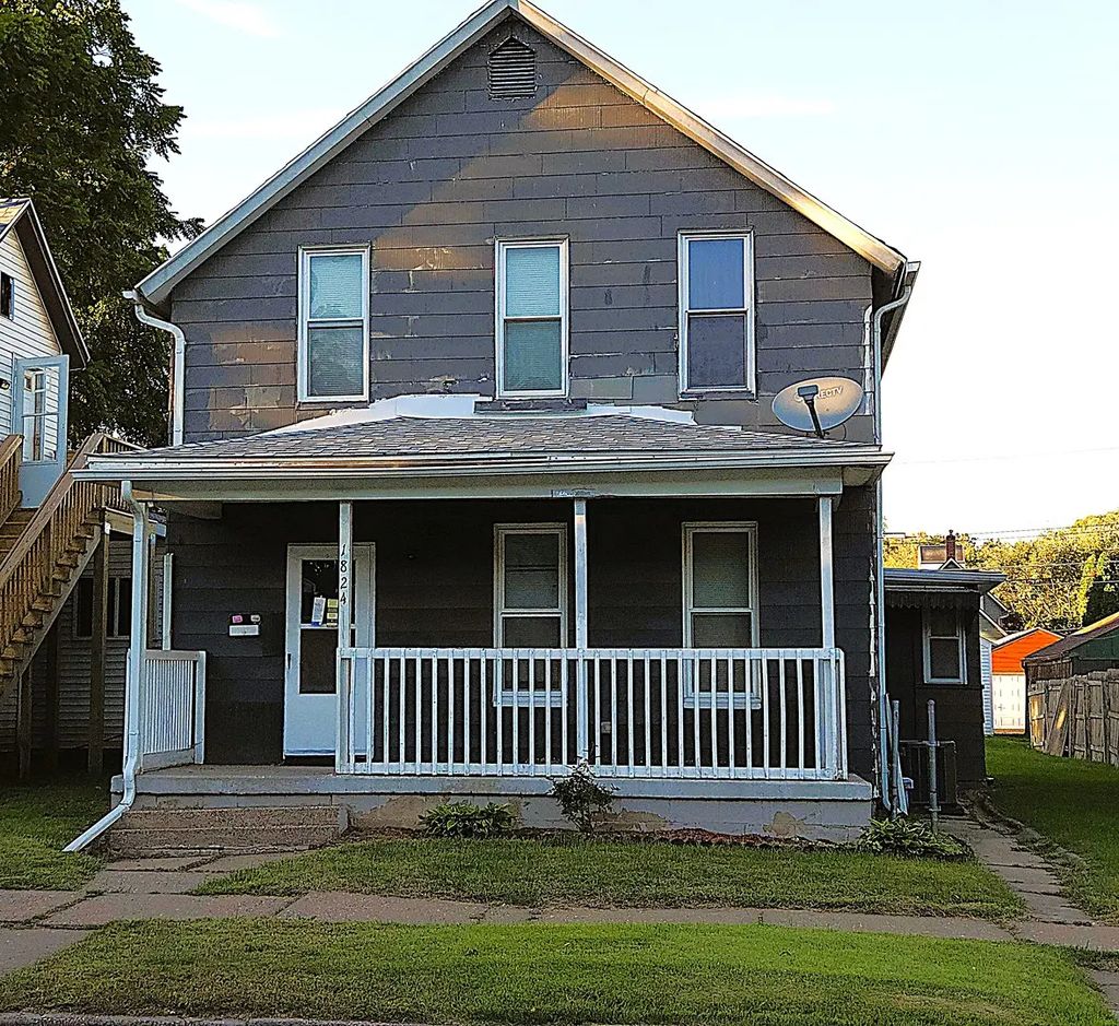 1824 W 6th Street, Davenport
