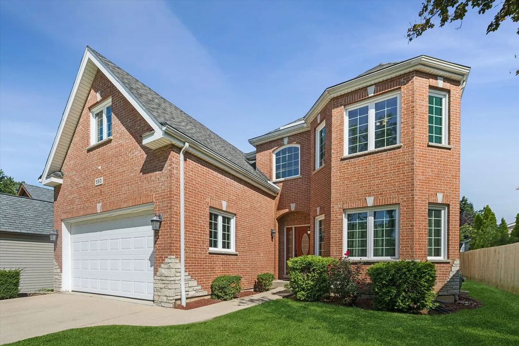 583 W Fay Avenue, Elmhurst
