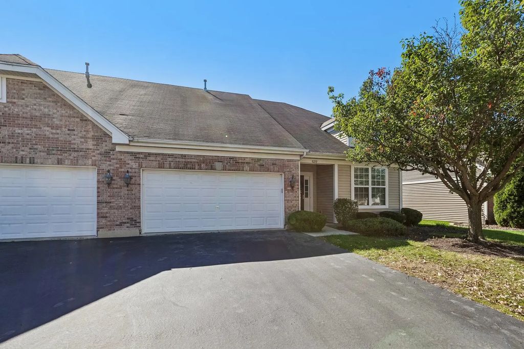 8210 Tremont Lane, Joliet