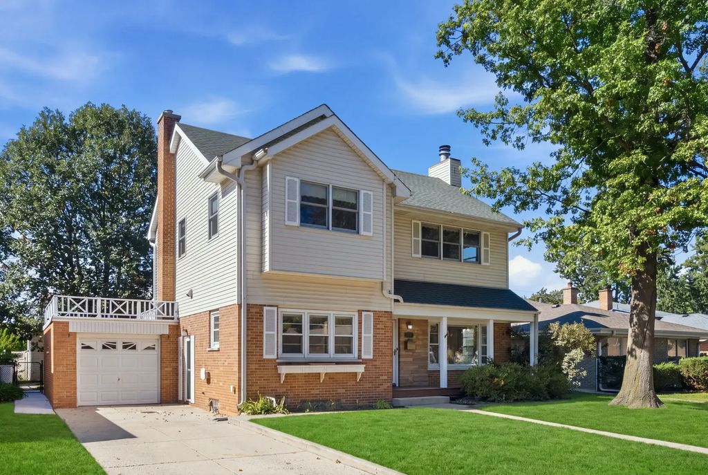 7840 Linder Avenue, Morton Grove