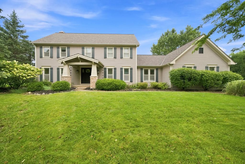 662 Bent Ridge Lane, Barrington