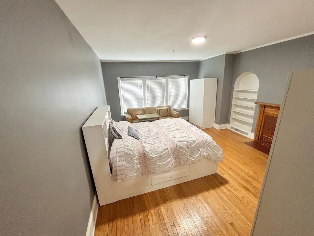 1228 Oak Avenue 1m, Evanston