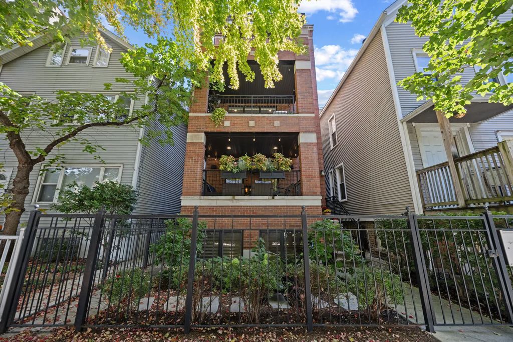 2517 N Southport Avenue 1, Chicago