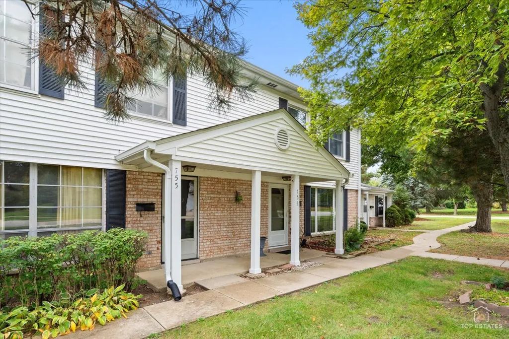 753 Moore Drive 753, Elk Grove Village