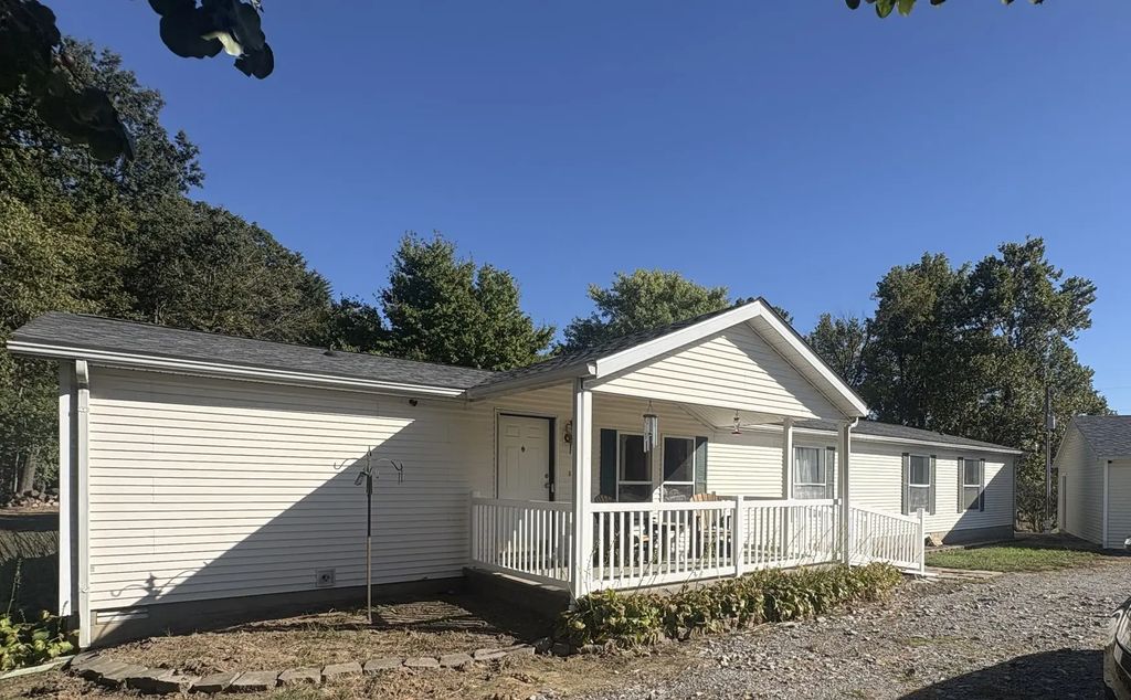 1202 S Mudline Road, Murphysboro