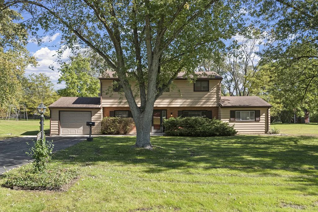 2244 Heathercliff Drive, Green Oaks
