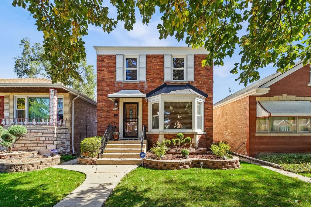 8011 S Washtenaw Avenue, Chicago