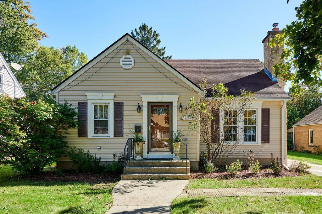 515 Preston Avenue, Elgin