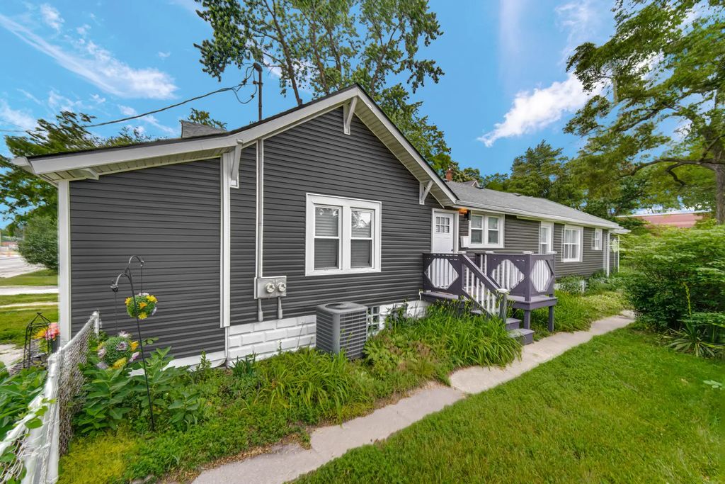 14135 Lincoln Avenue, Dolton
