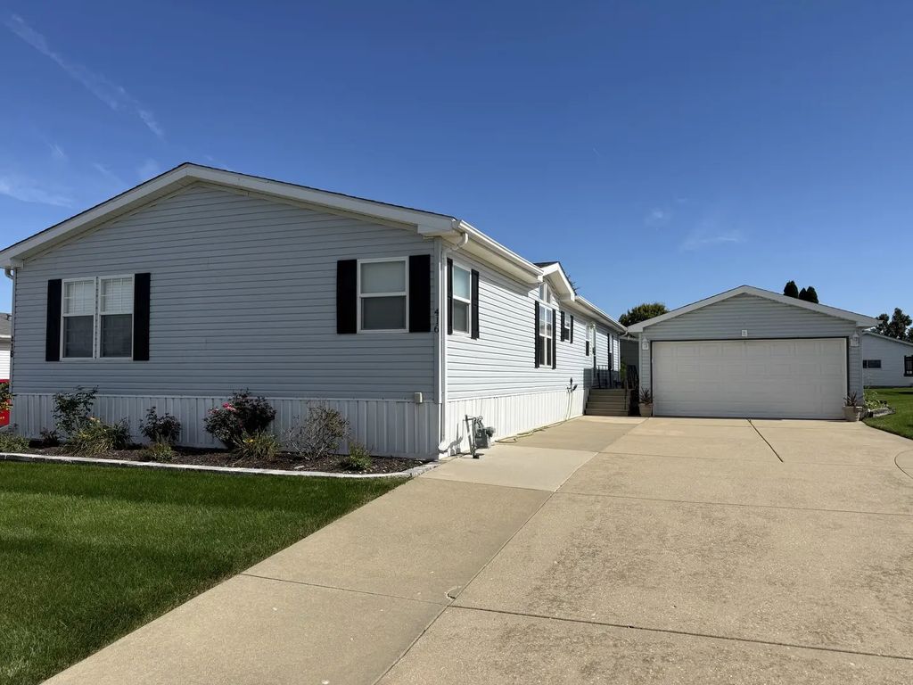 416 Hyacinth Lane, Matteson