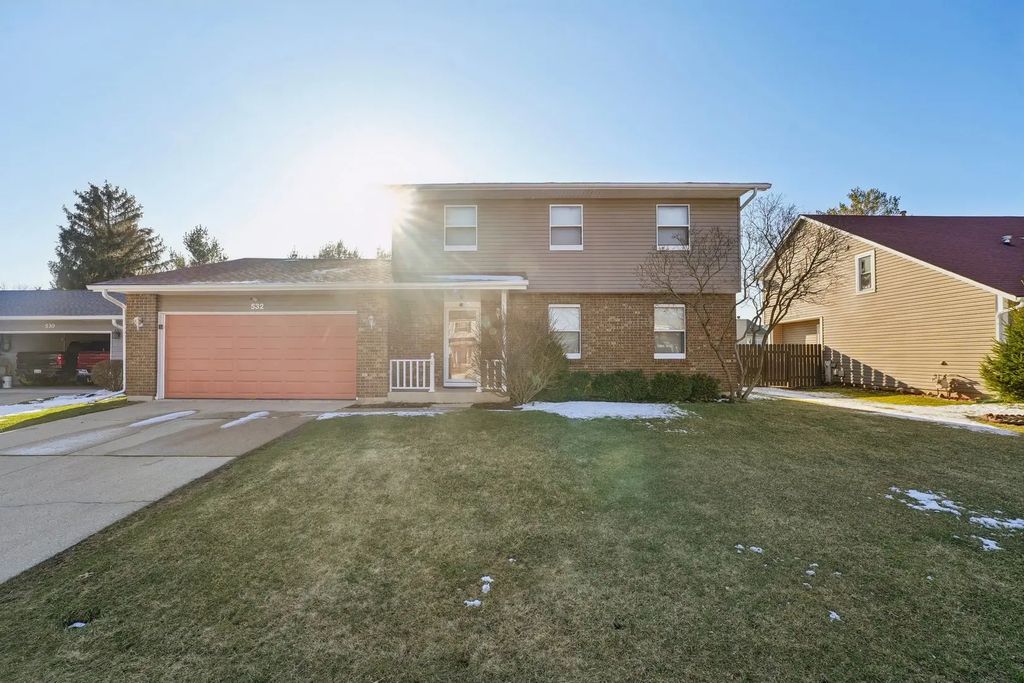 532 Shenandoah Trail, Elgin