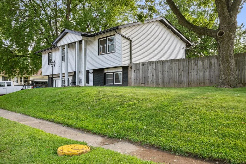 1810 15th Street, Silvis