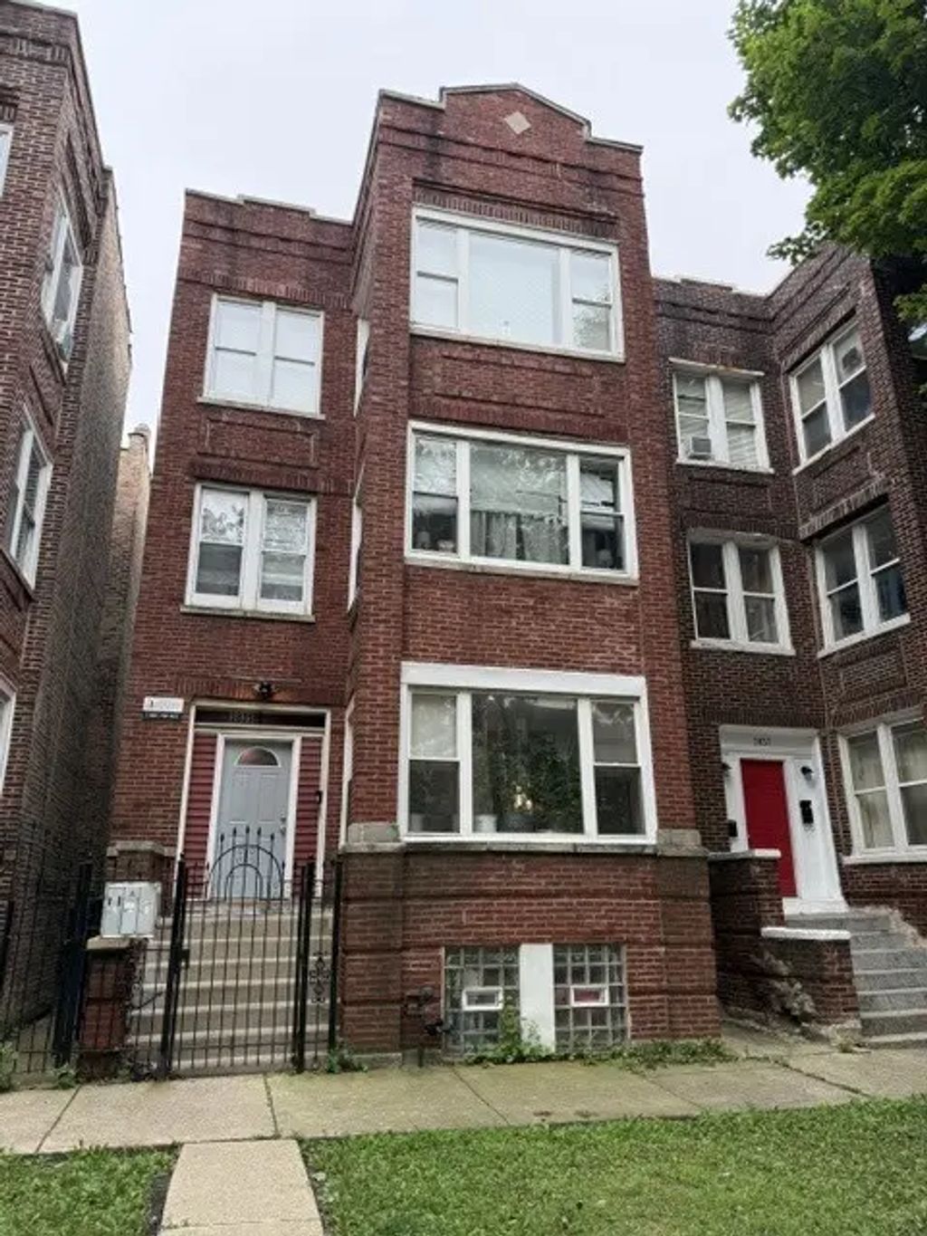 3835 W Fillmore Street, Chicago
