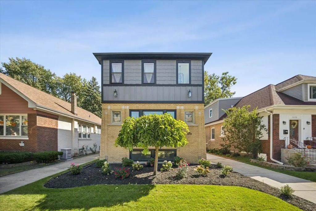 7048 26th Parkway, Berwyn