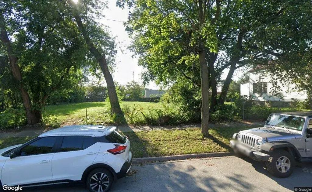 8250 S Emerald Avenue, Chicago