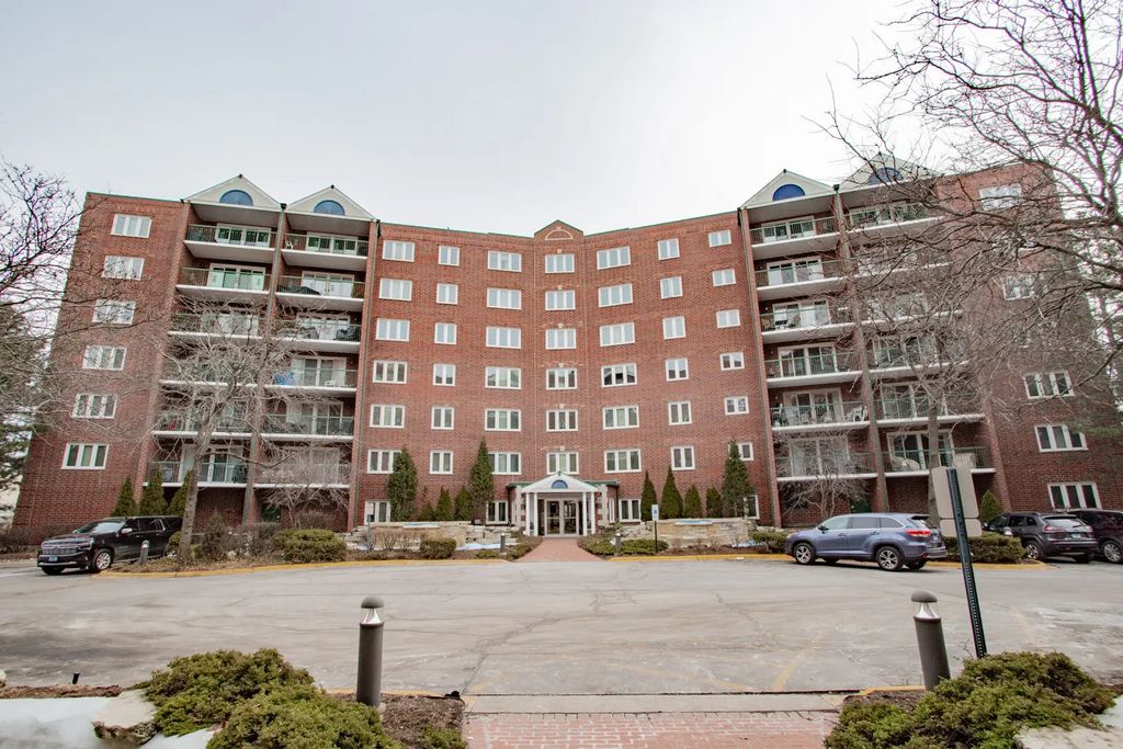 8540 W Foster Avenue 504, Norridge