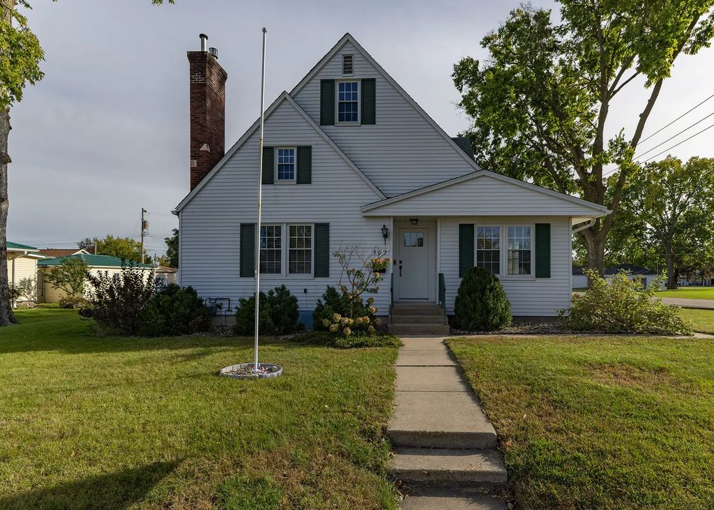 702 4th Avenue, Camanche