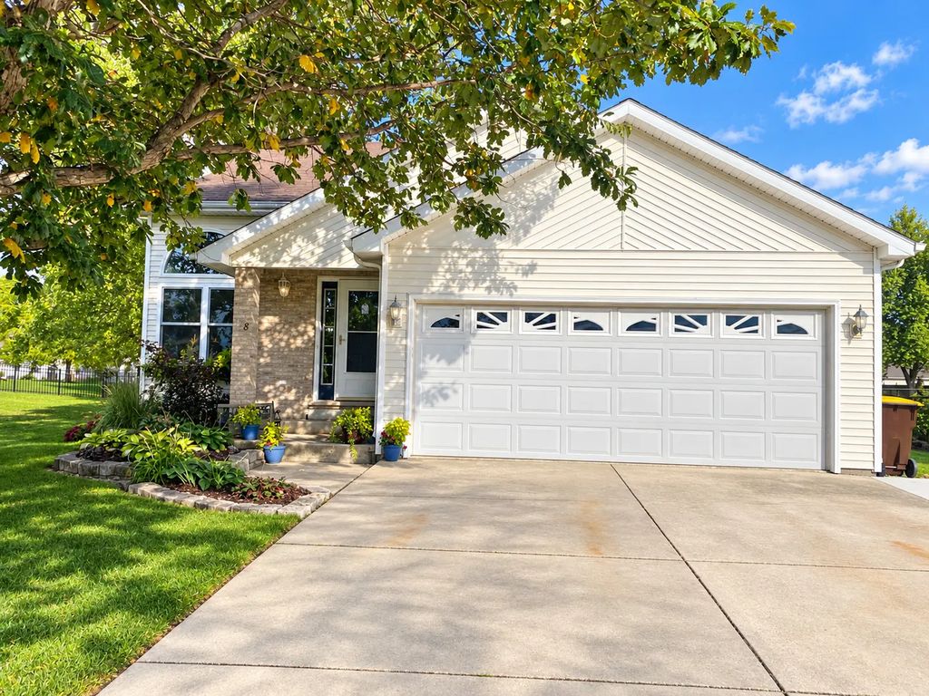 128 Windward Lane, Rochelle