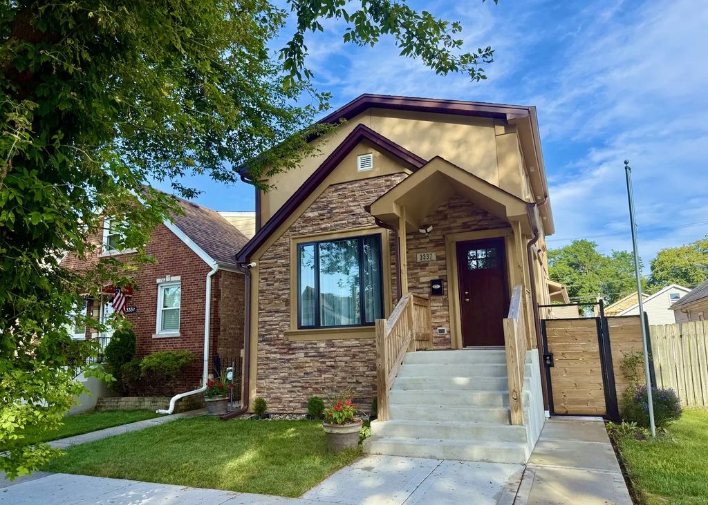 3337 N Orange Avenue, Chicago