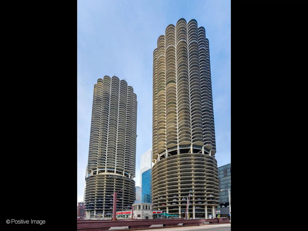 300 N State Street 4735, Chicago