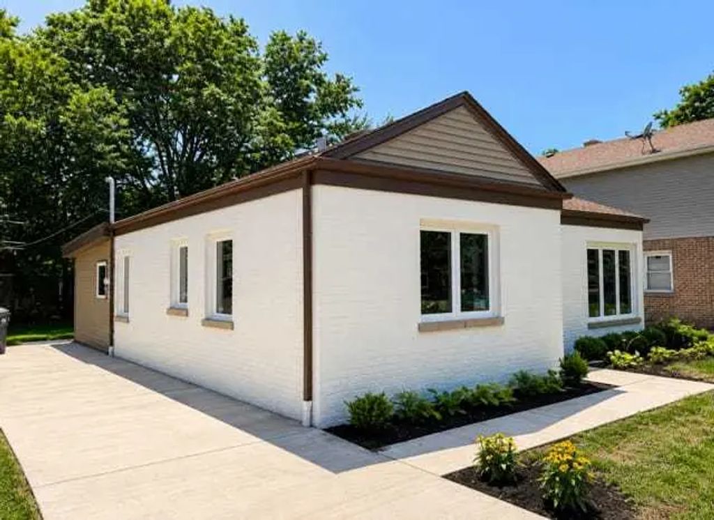 5809 W Main Street, Morton Grove