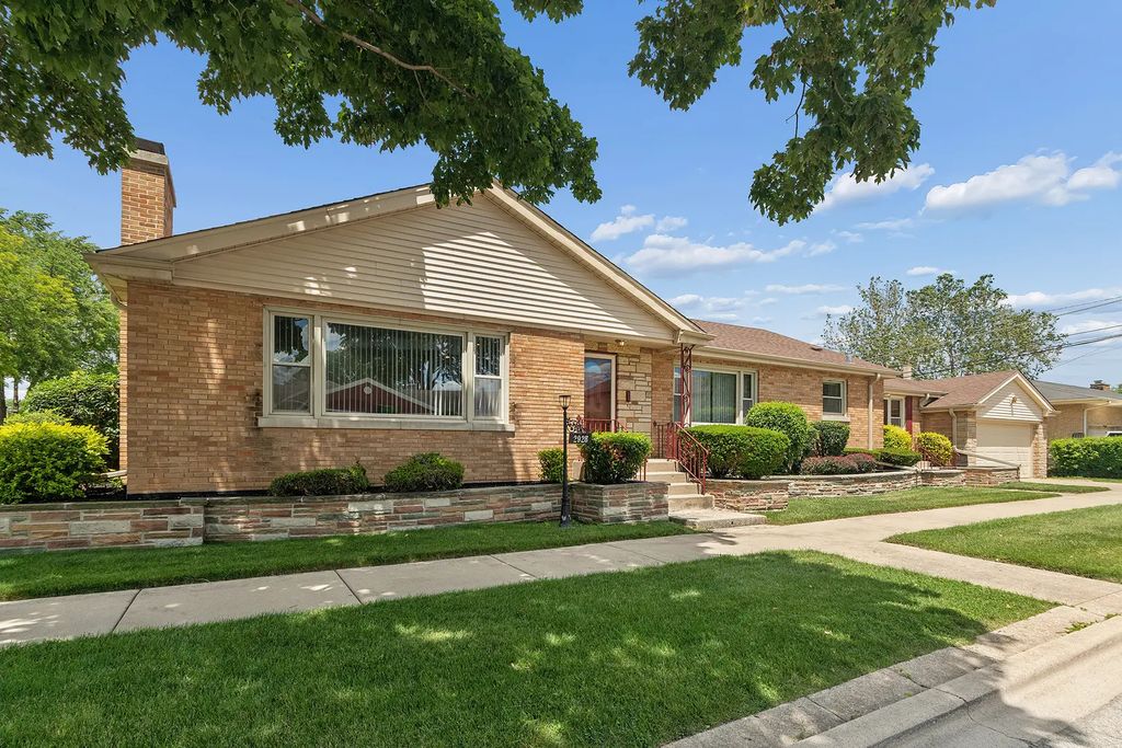 2928 W 92nd Street, Evergreen Park