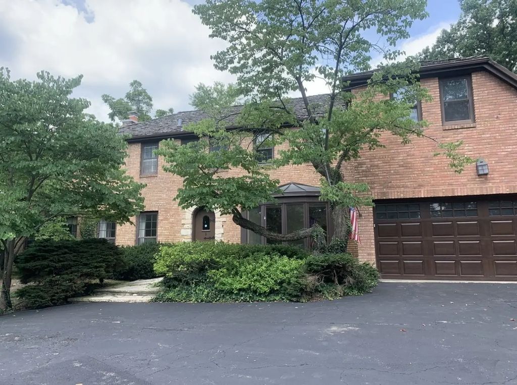 356 Hilldale Place, Lake Forest