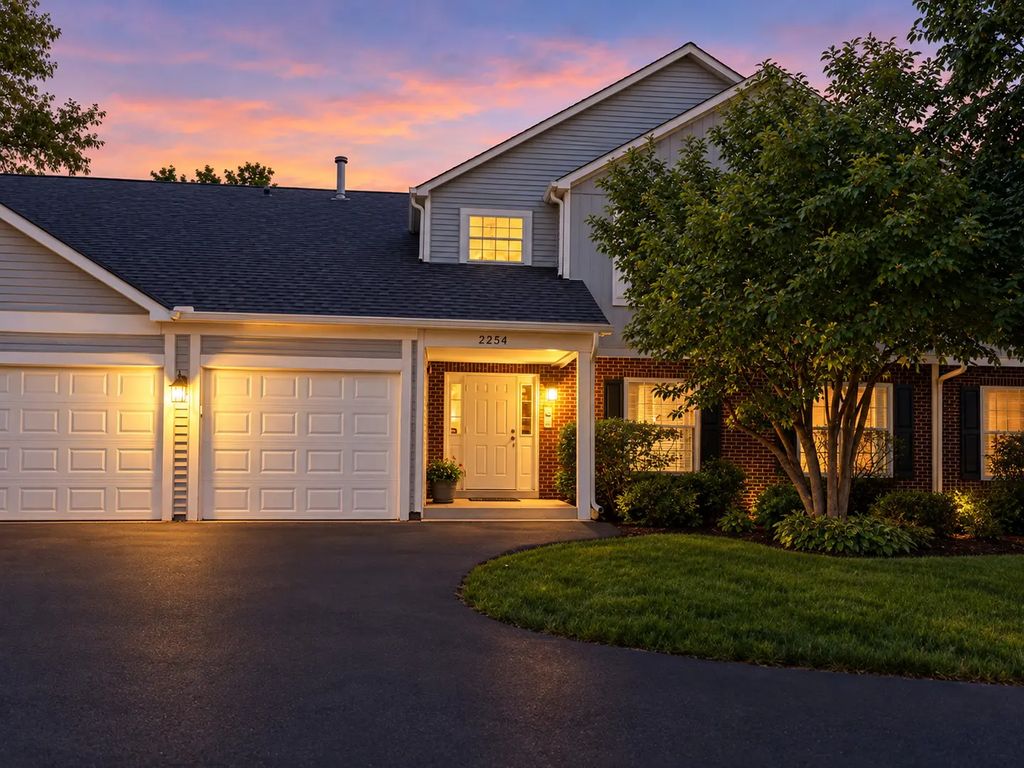2254 Petworth Court 101a, Naperville