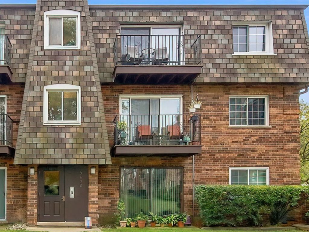 9402 Bay Colony Drive 3w, Des Plaines