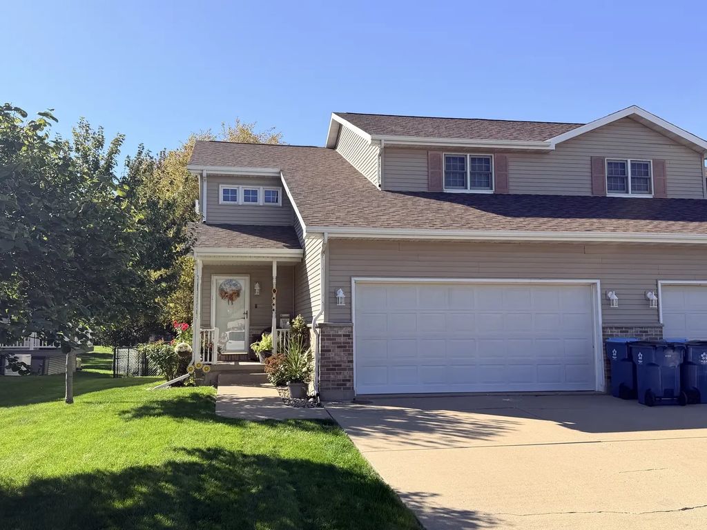213 Oakwood Avenue B, Oglesby