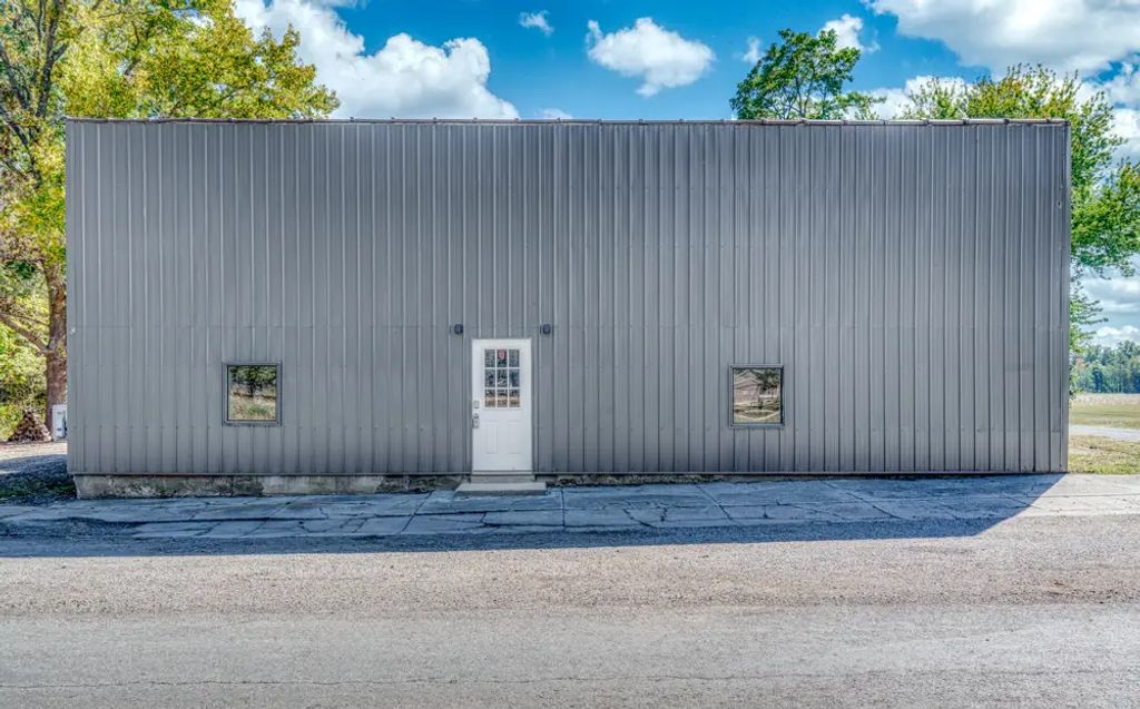 305 E Jefferson Avenue, Nason