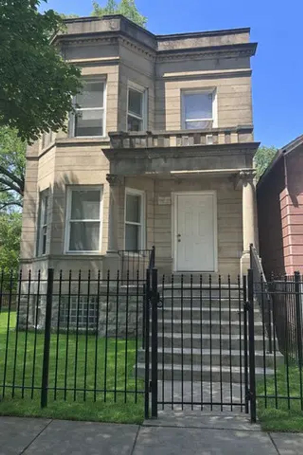 5320 S Carpenter Street, Chicago